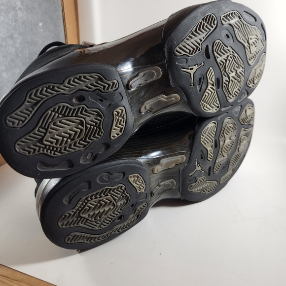 Nike 2008 Men's 9.5 US Black Silver Countdown Air Jordan 17 - Picture 4 of 9